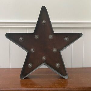 Metal Star Battery powered wall light